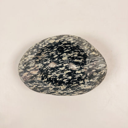 Black & White Grazed Ash Tray - Riverstone