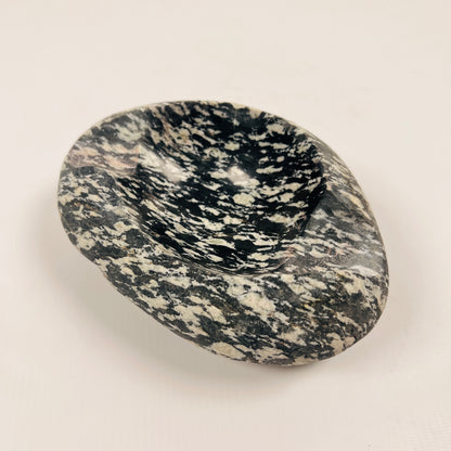 Black & White Grazed Ash Tray - Riverstone