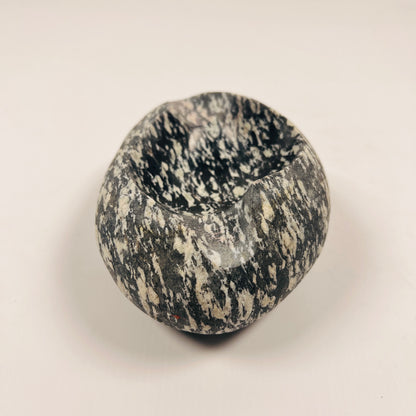 Black & White Grazed Ash Tray - Riverstone