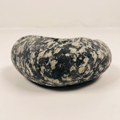 Black & White Grazed Ash Tray - Riverstone