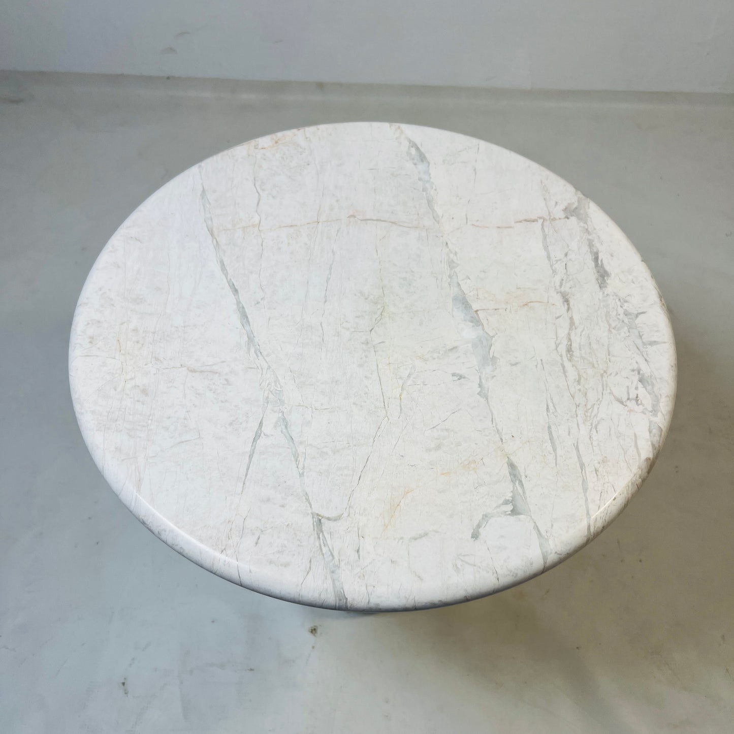 Driftstone Round Table - White