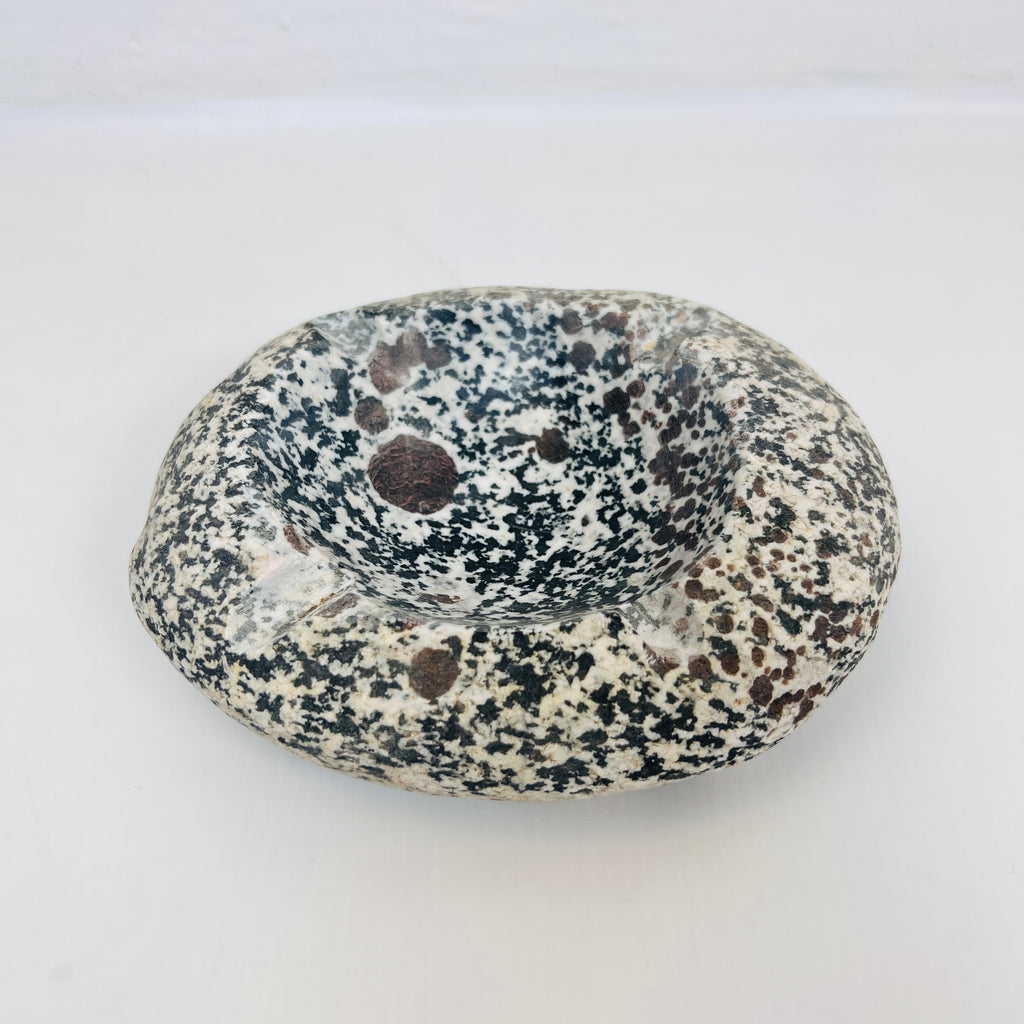 River Stone Black And White Spotted Ash Tray