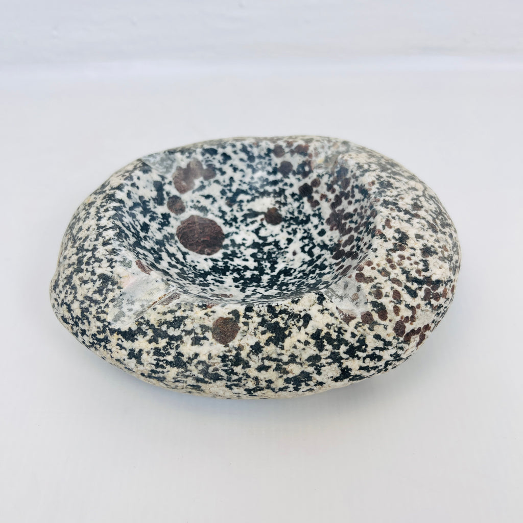 River Stone Black And White Spotted Ash Tray