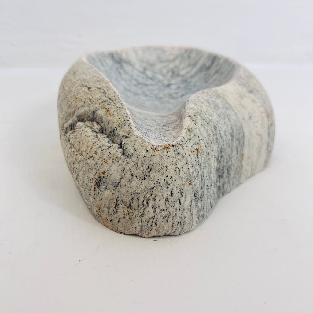 River Stone Light Grey Streaked Ash Tray