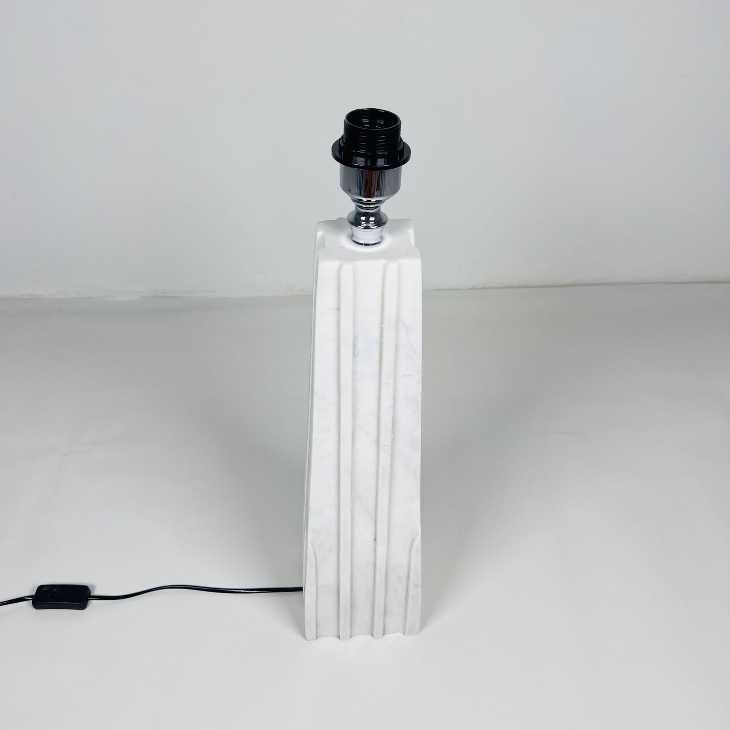 Ragged Table Lamp - Gray