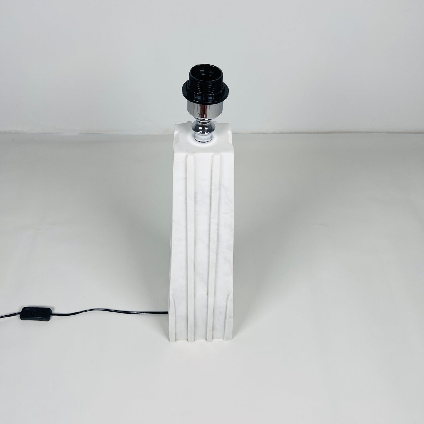 Ragged Table Lamp - Gray