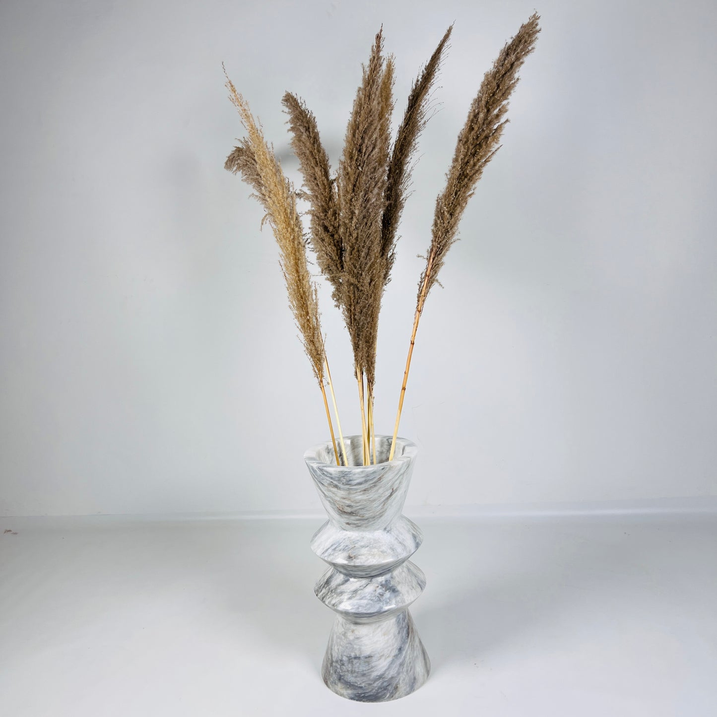 Pristine Vase - Gray