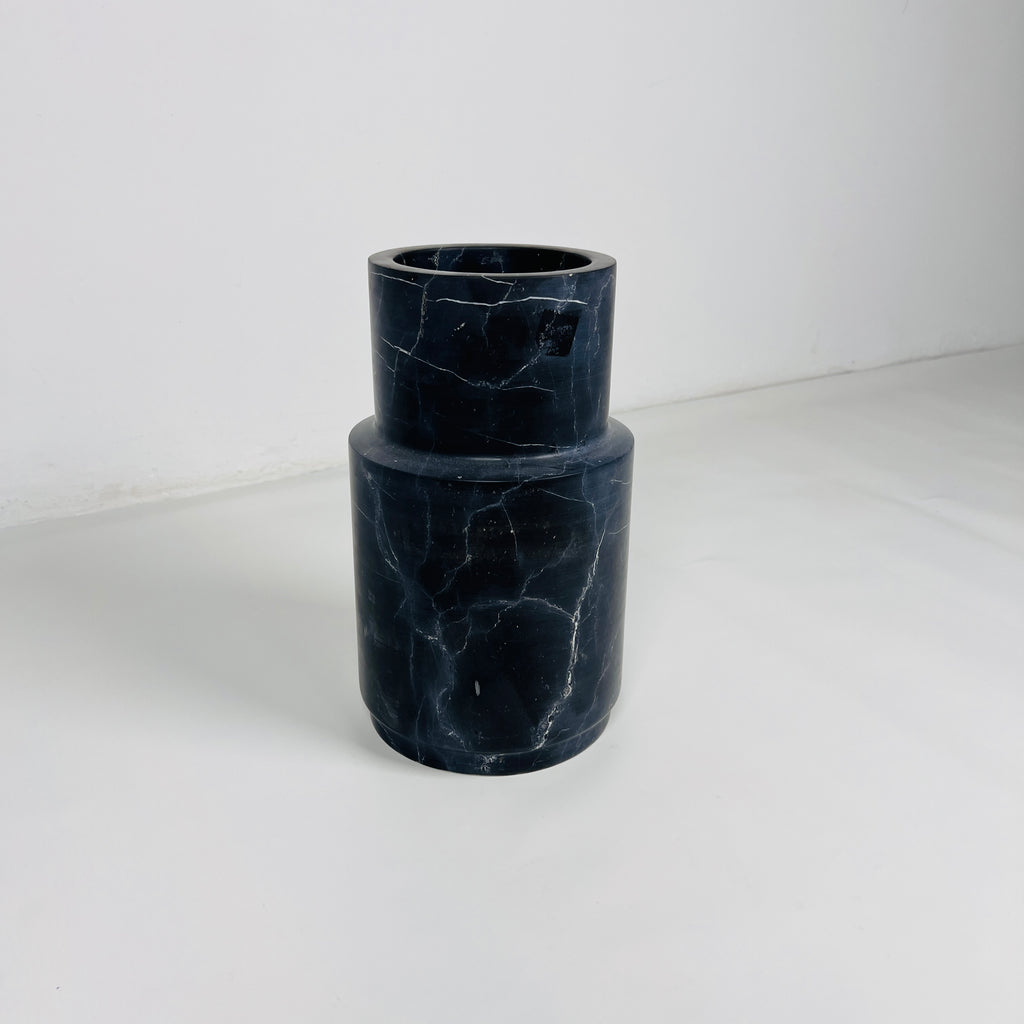 Black With White Veins Vase(Large)