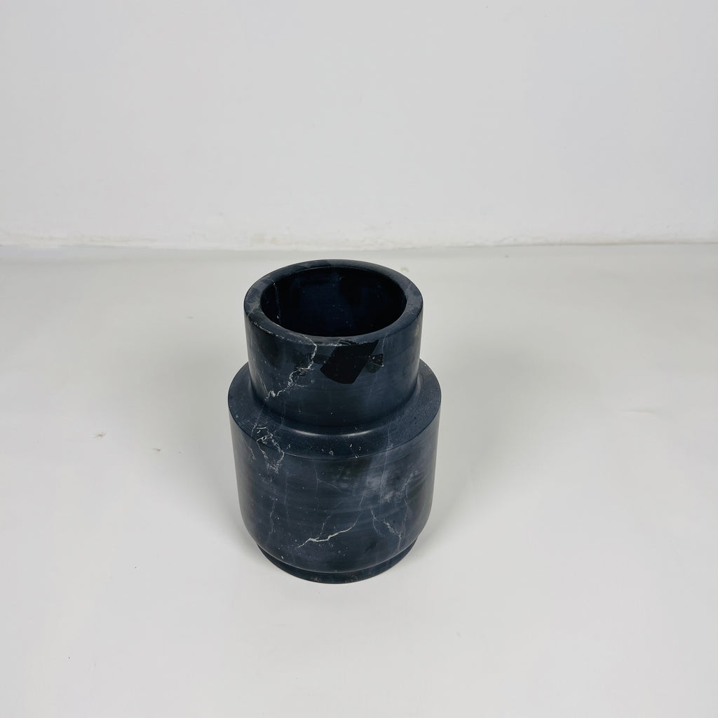 Black With White Veins Vase(Small)