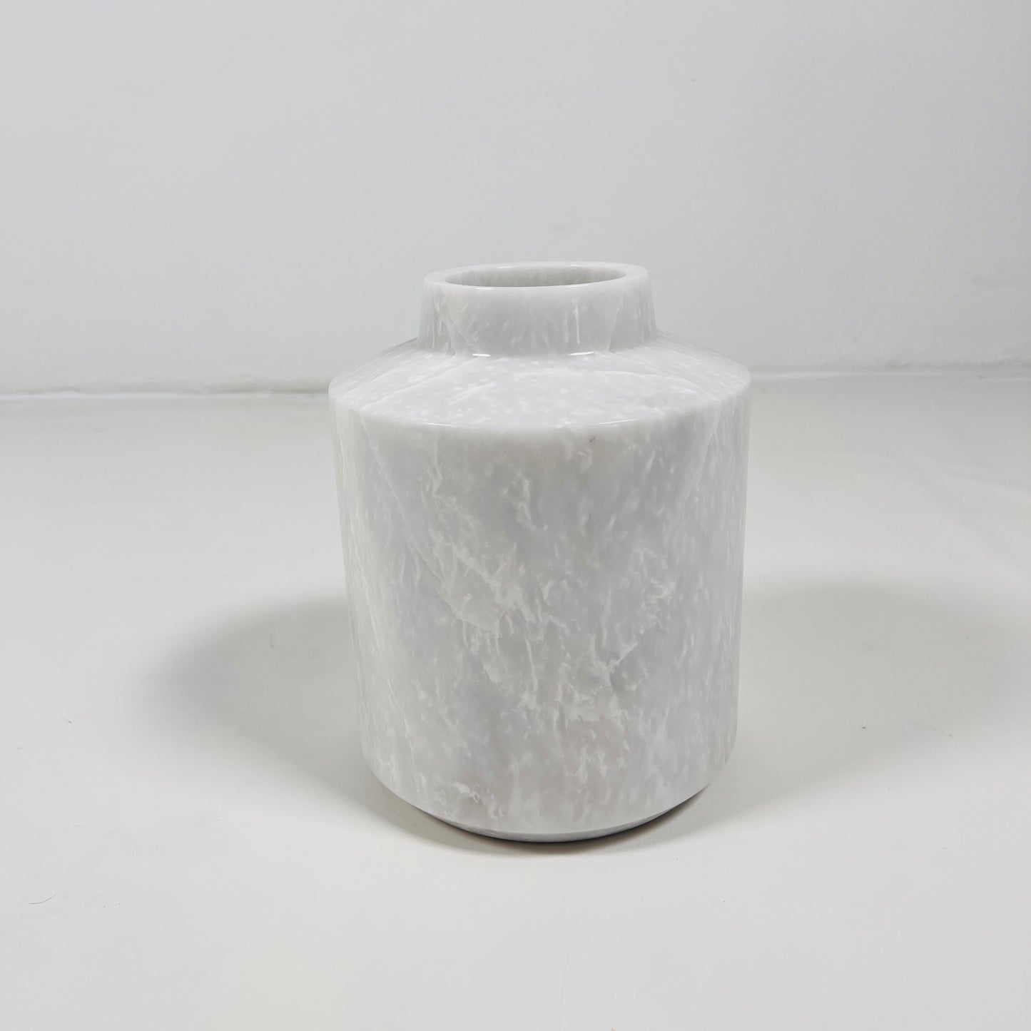 Wide Bottom Vase - Cheetah White