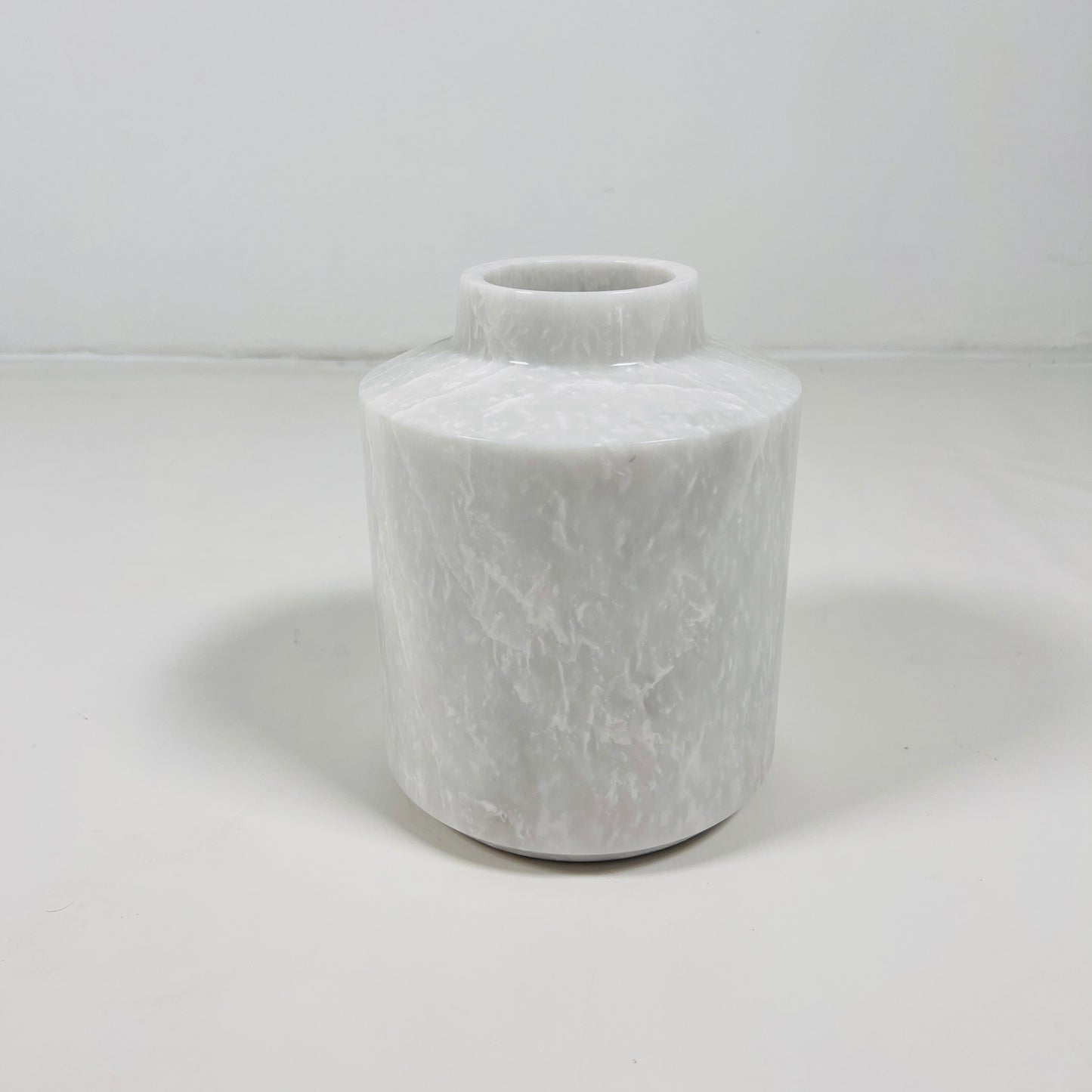 Wide Bottom Vase - Cheetah White