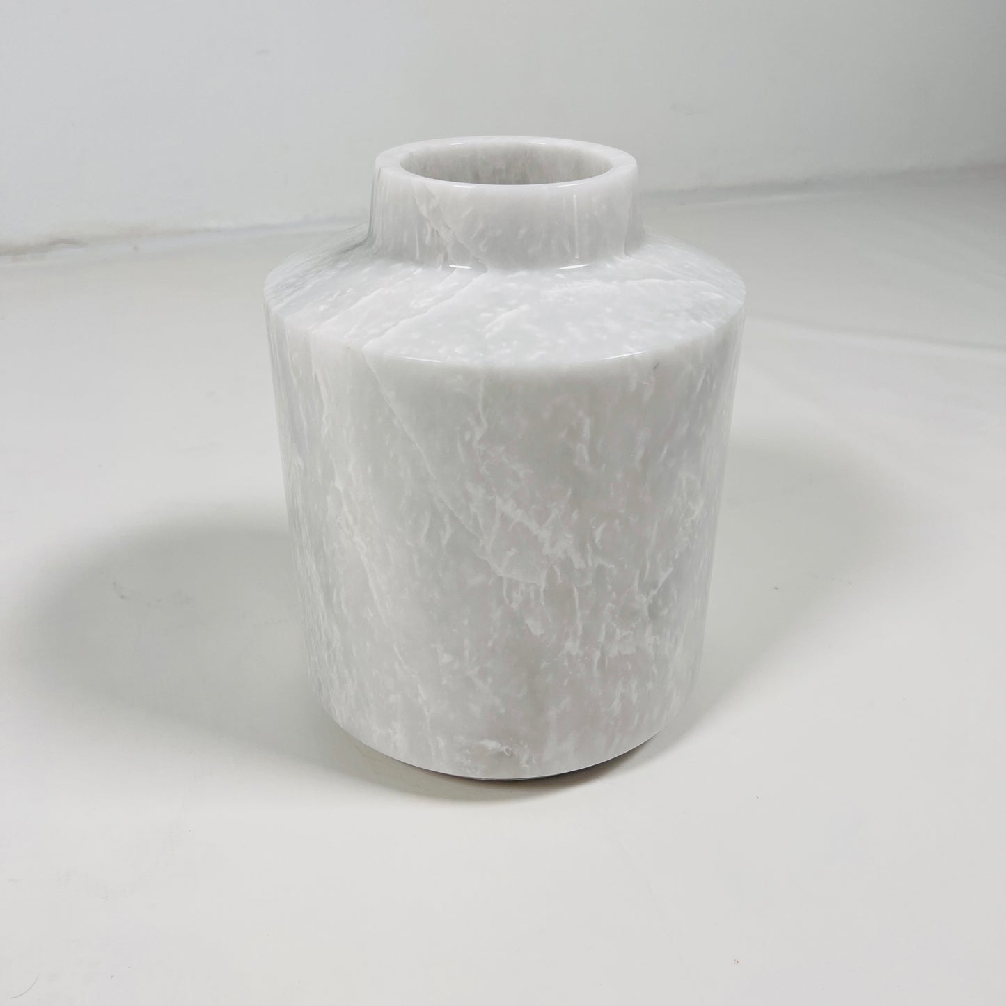 Wide Bottom Vase - Cheetah White