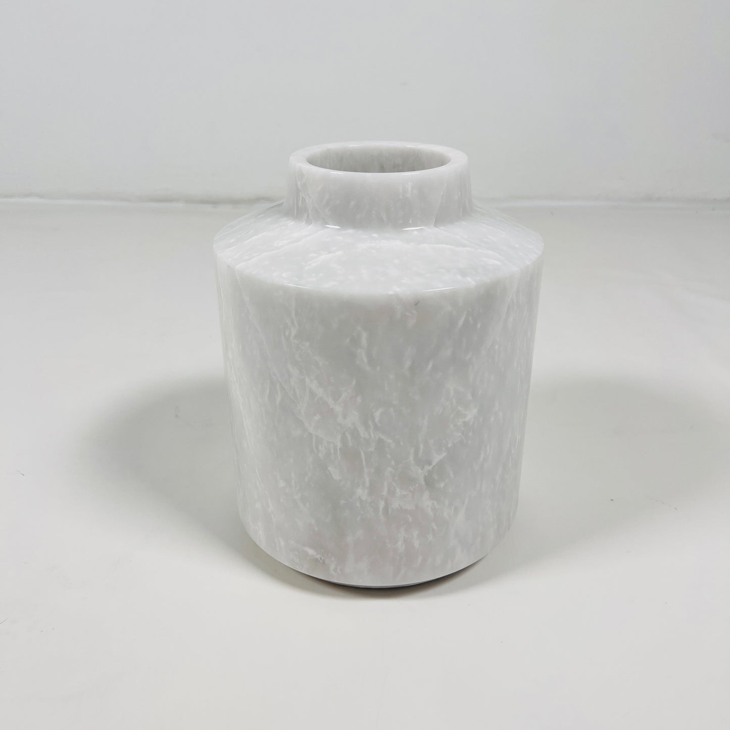 Wide Bottom Vase - Cheetah White