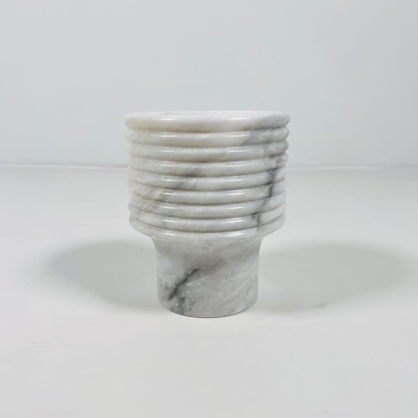 Echo Vase - Gray