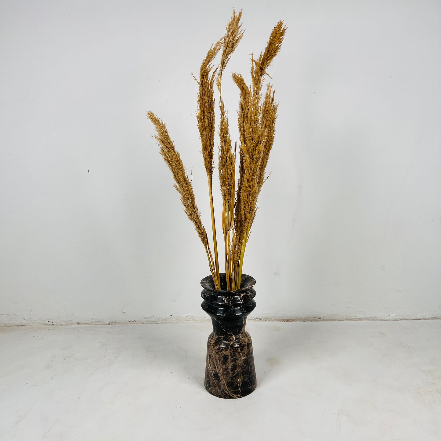Ribbed Vase - Black