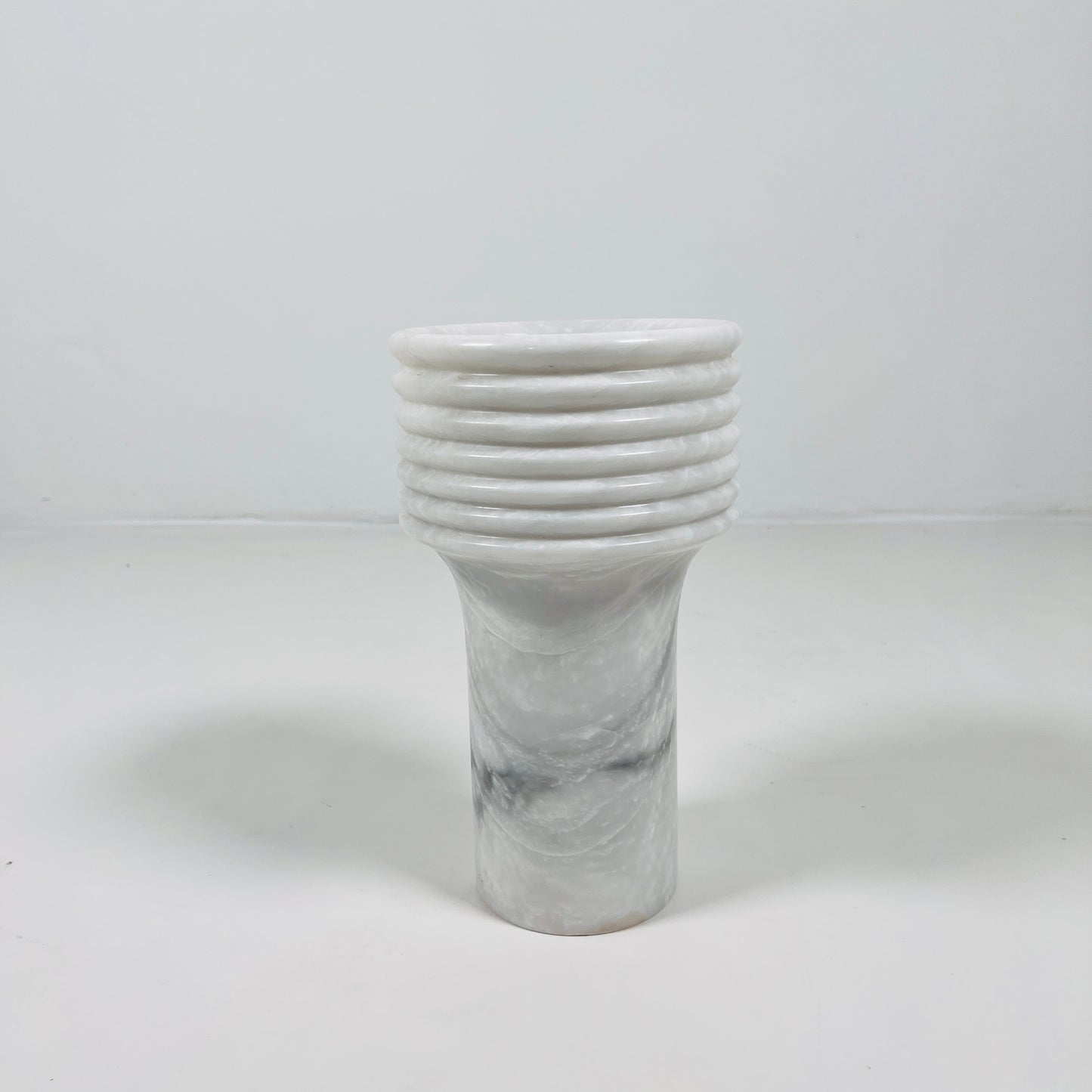 Echo Vase - Gray