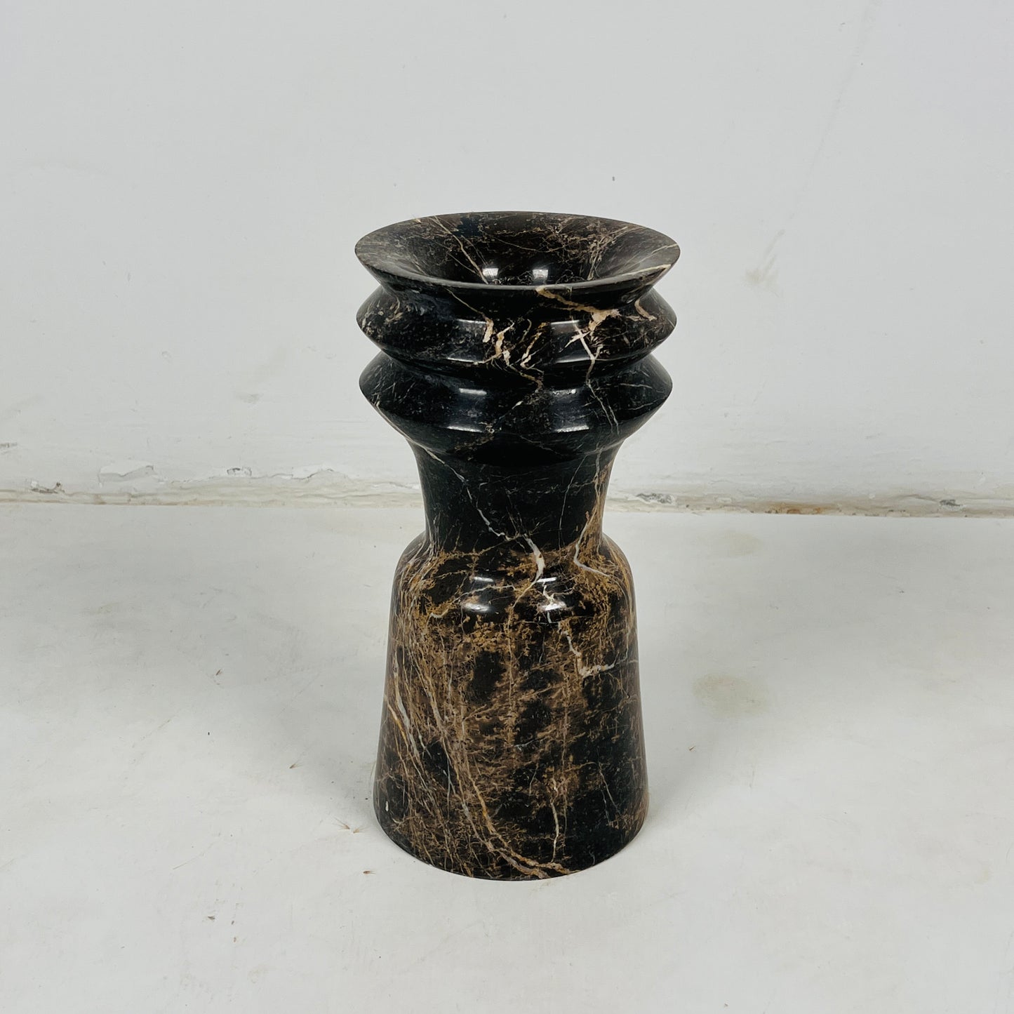 Ribbed Vase - Black