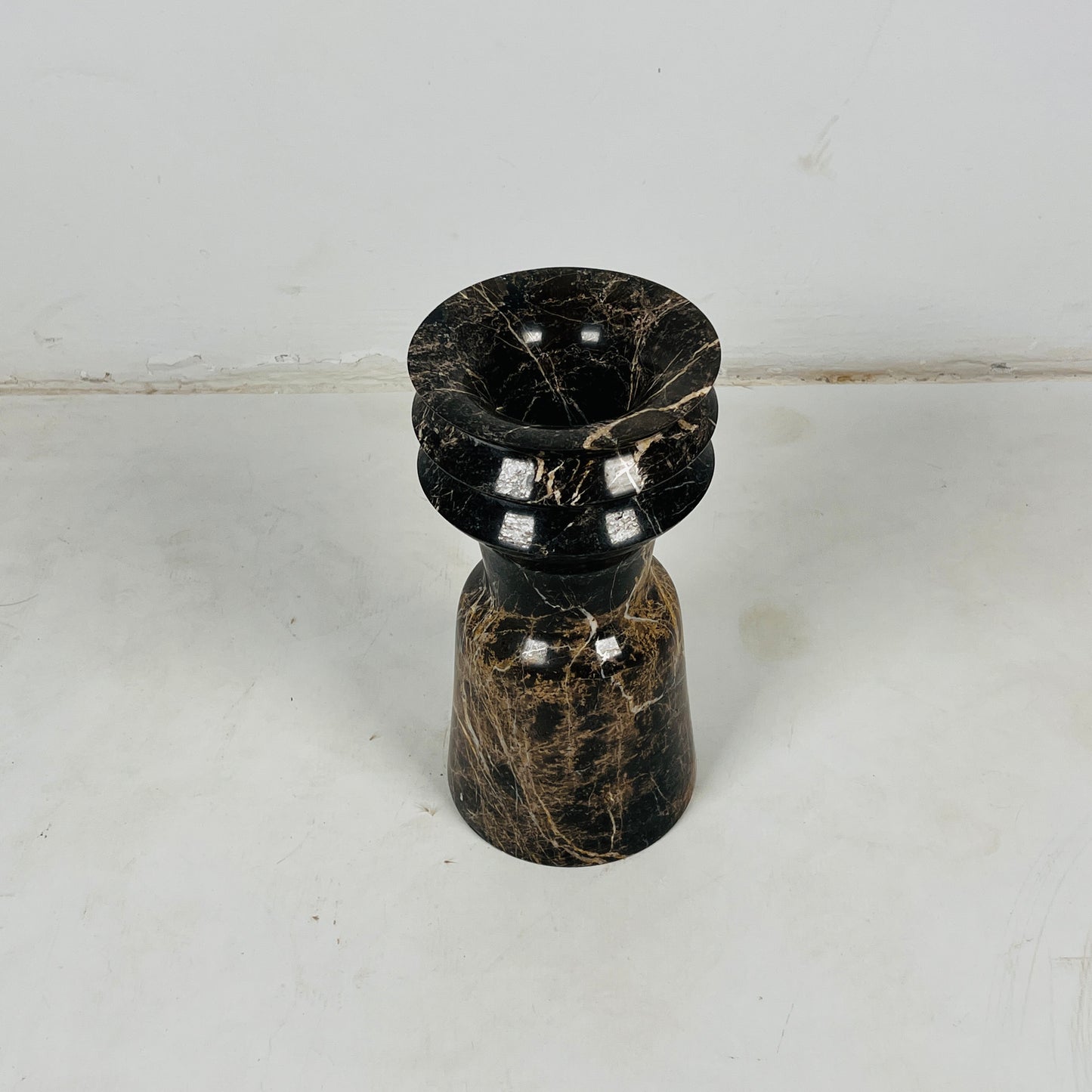 Ribbed Vase - Black