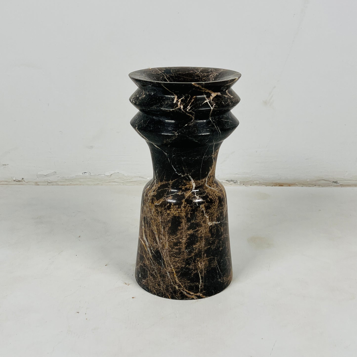 Ribbed Vase - Black