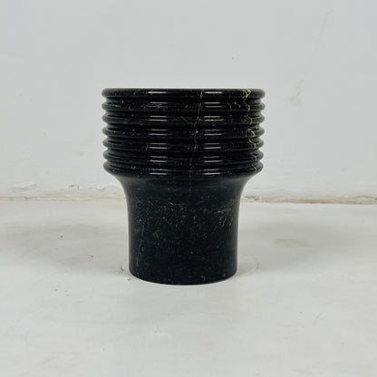 Echo Vase - Black