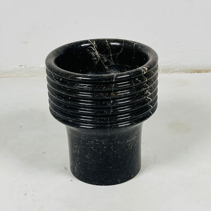 Echo Vase - Black
