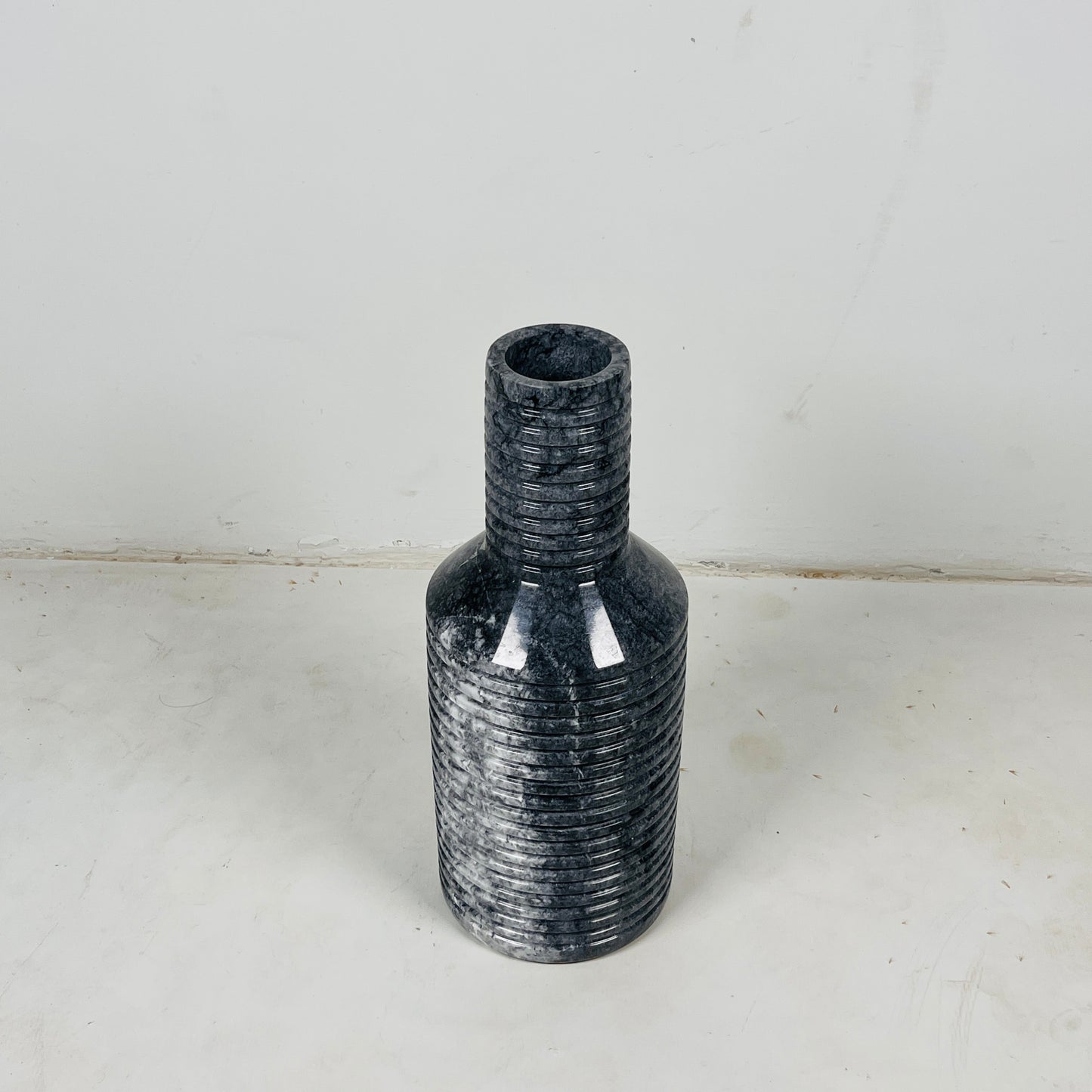 Grooved Marble Vase - Black & Blue