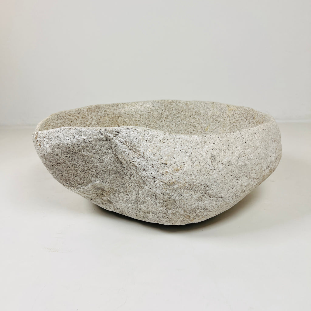 Eggshell Spotted River Stone Sink