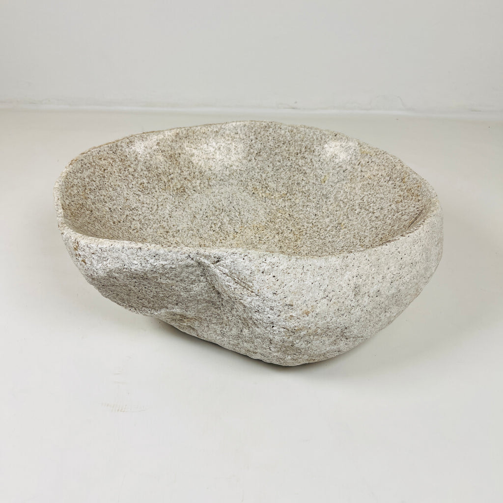 Eggshell Spotted River Stone Sink