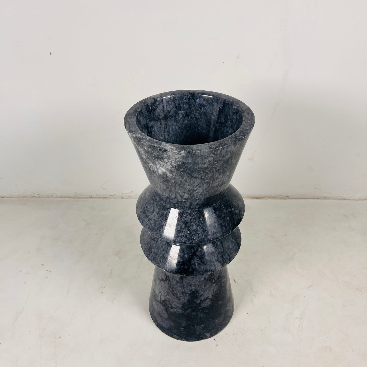 Pristine Vase - Black & Blue