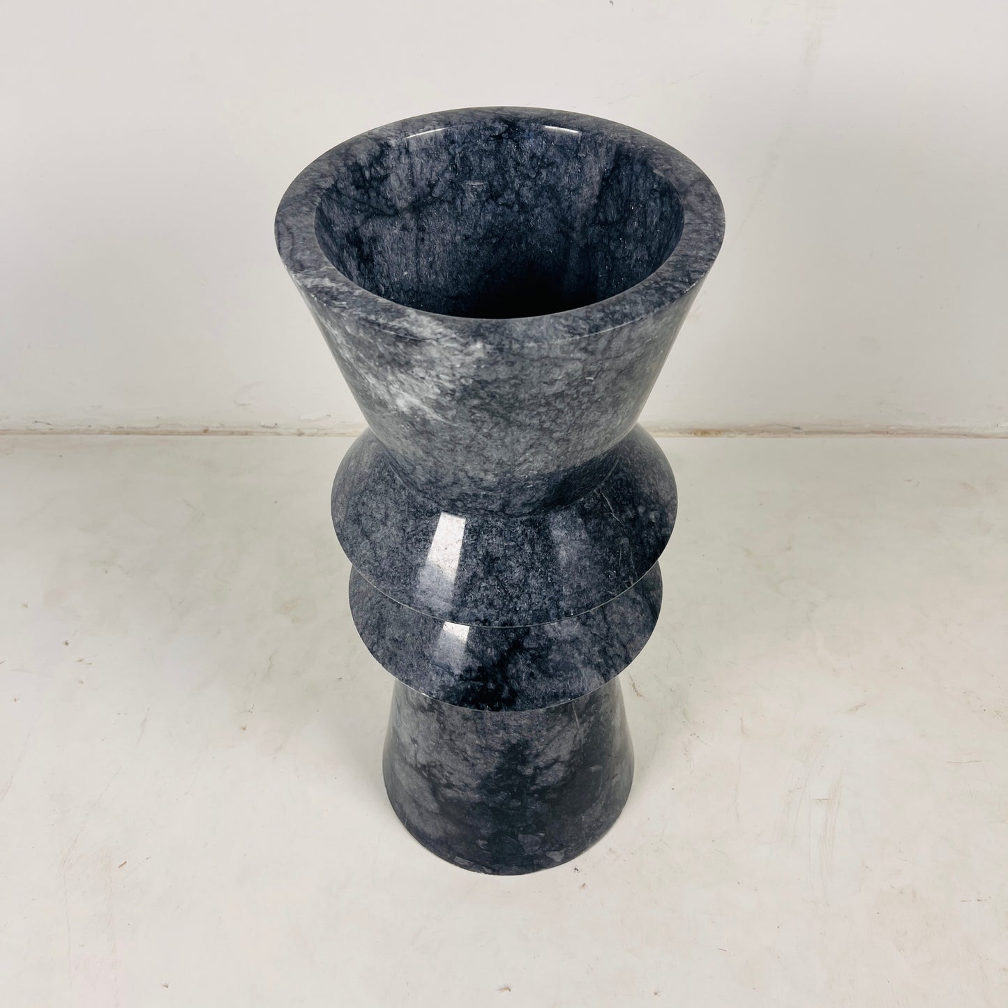 Pristine Vase - Black & Blue