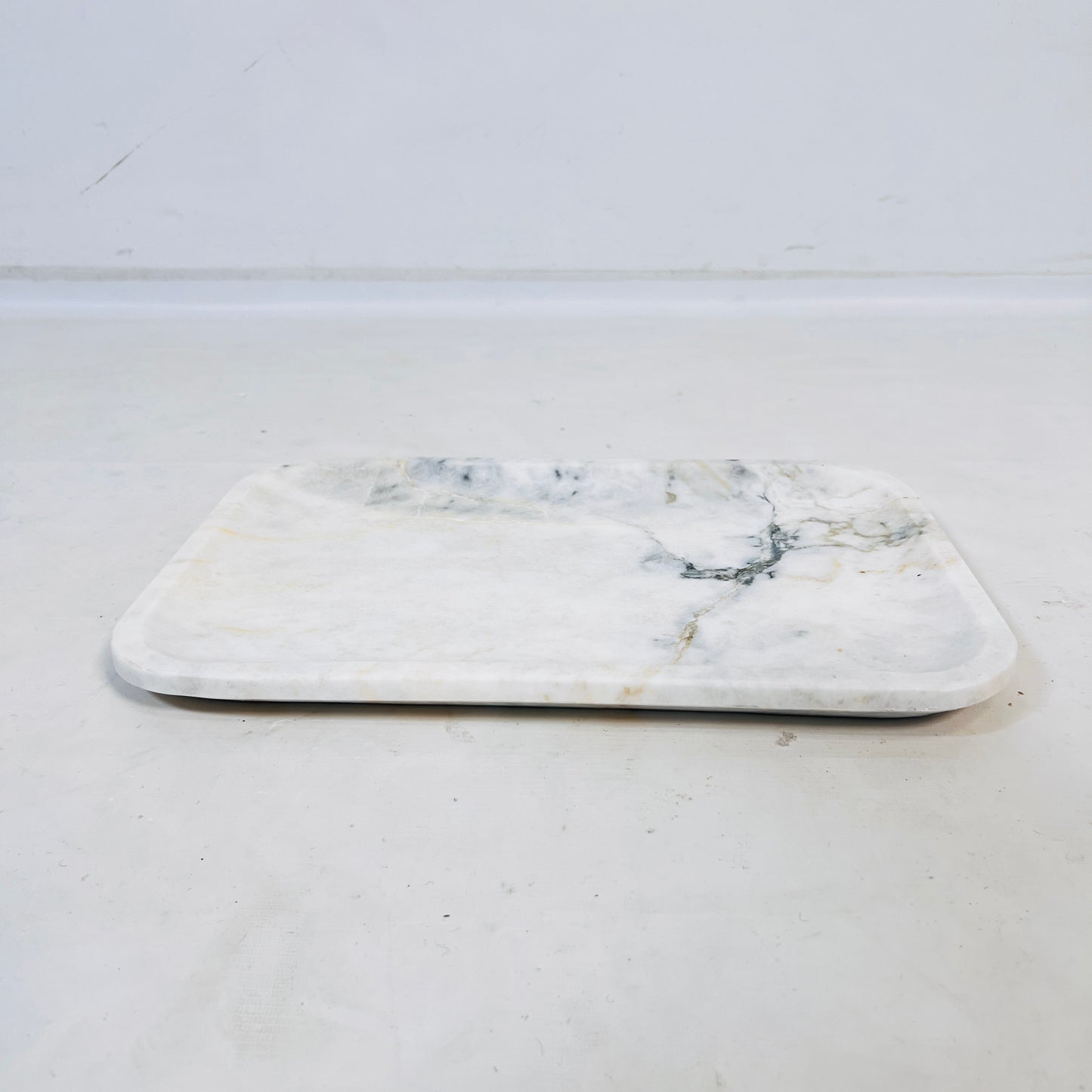 Refined Ridge Tray