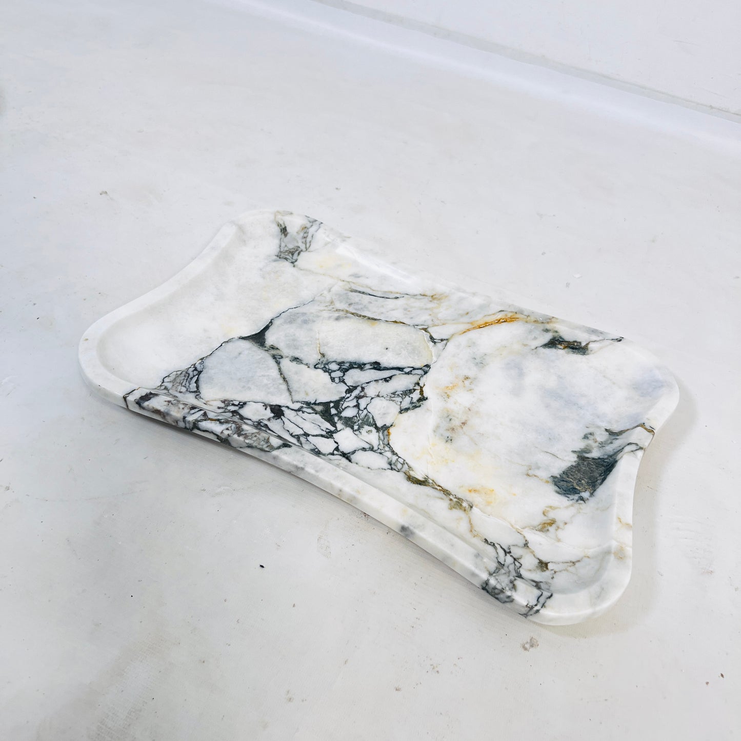 Modena Viola Tray