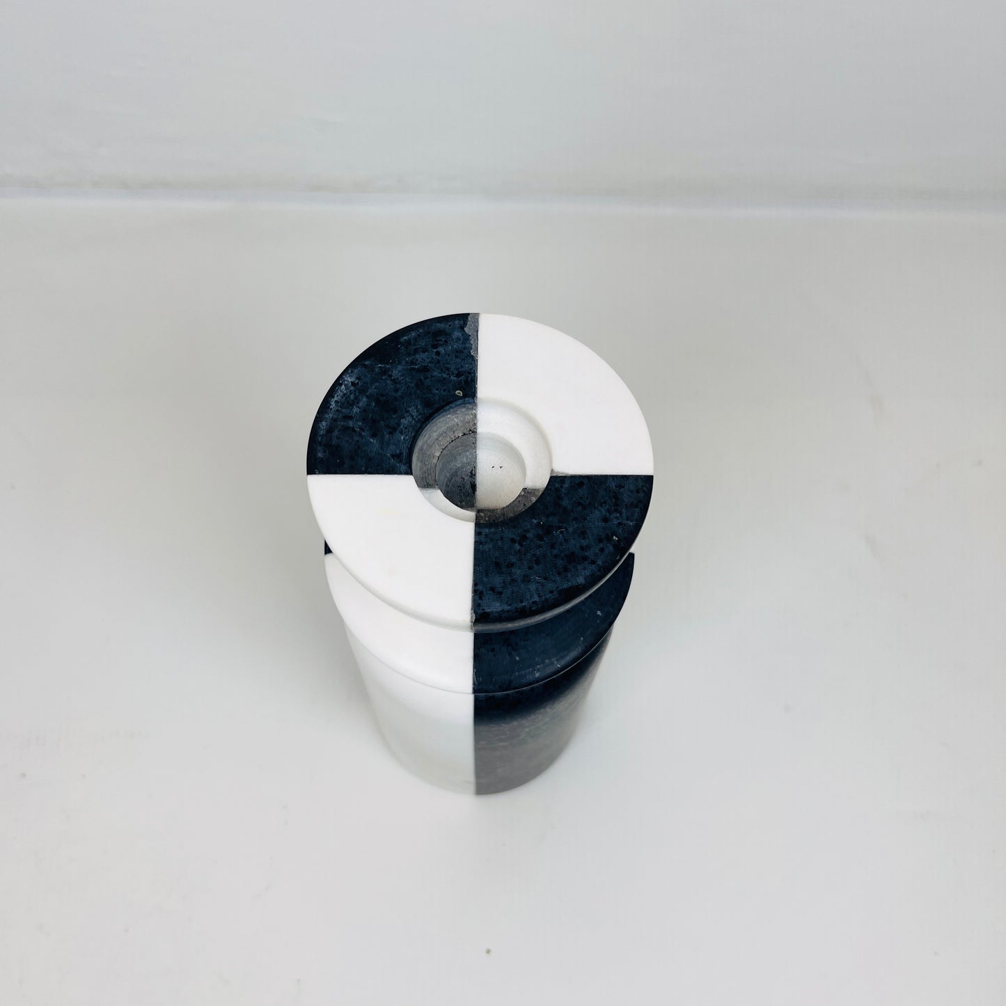 Collared Candle Stand - Black & White