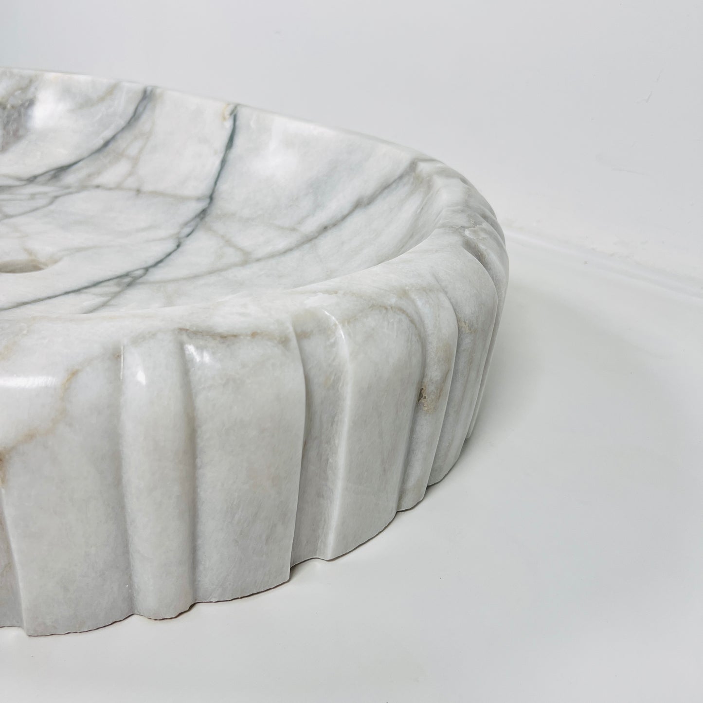 Pleated Obround Sink - Gray Commando
