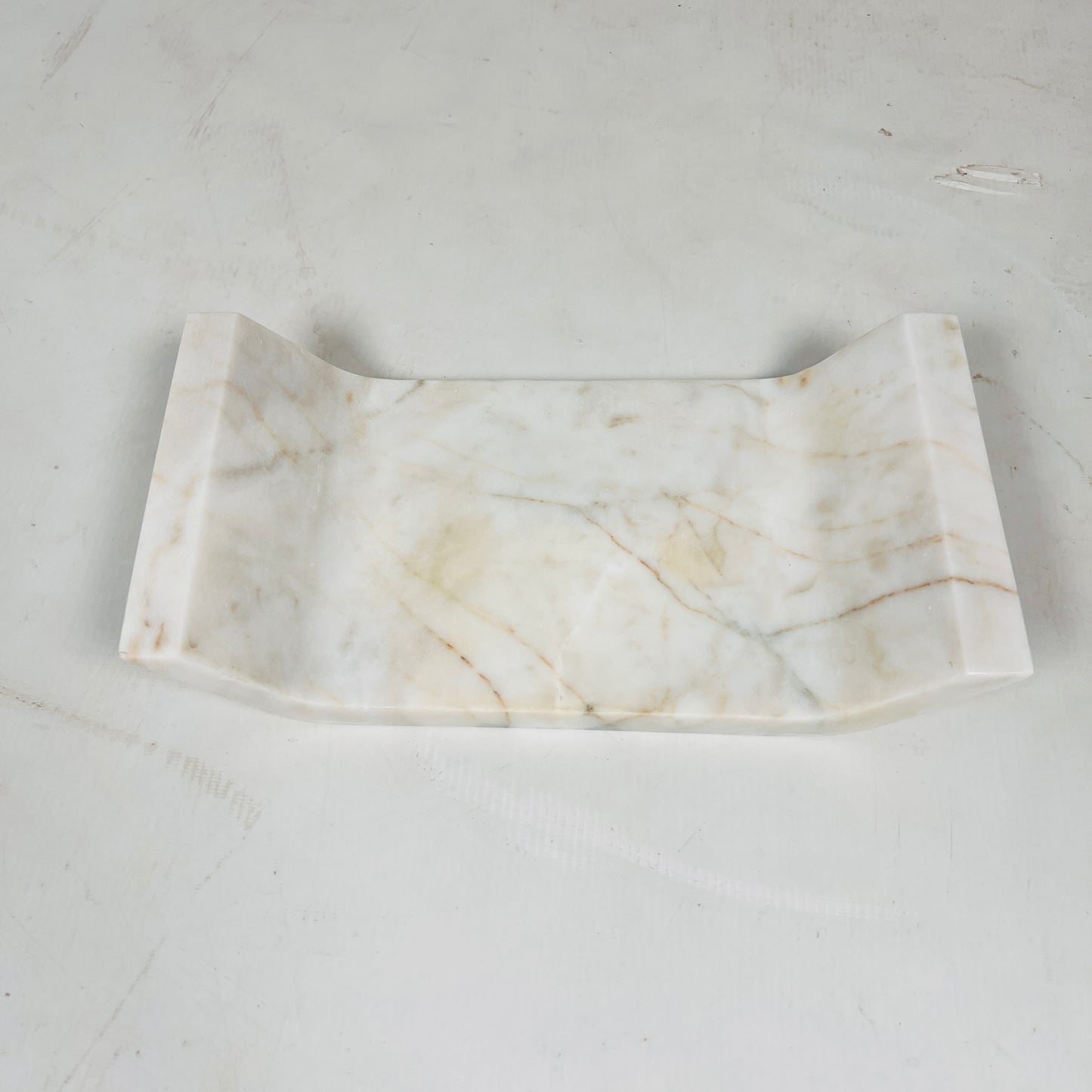 Curved Tray