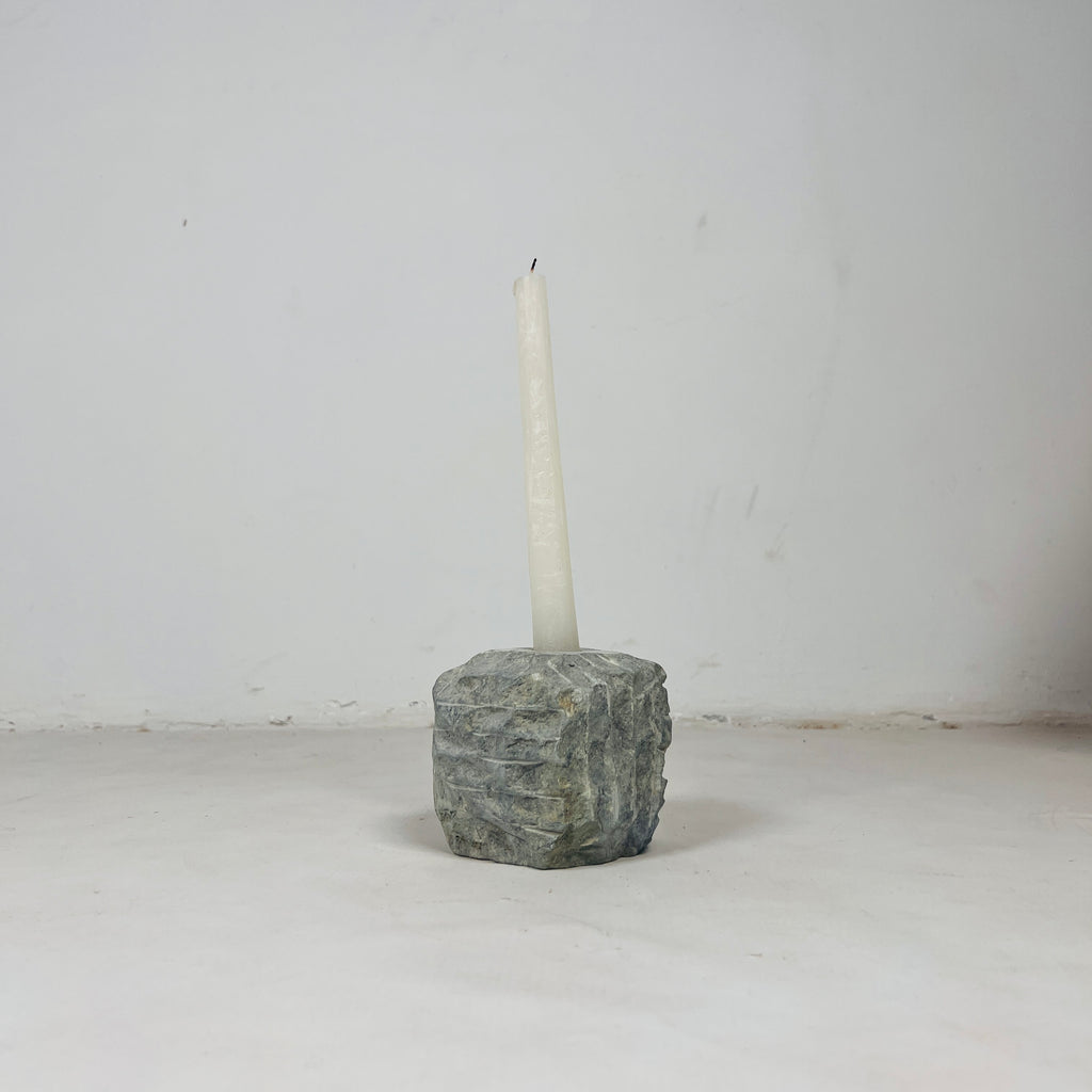 Vera Silk Candle Stand