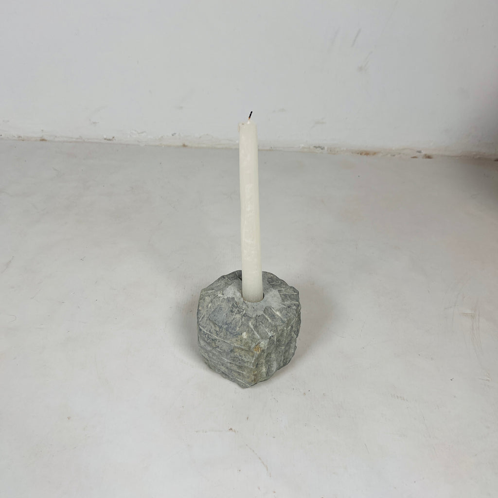 Vera Silk Candle Stand