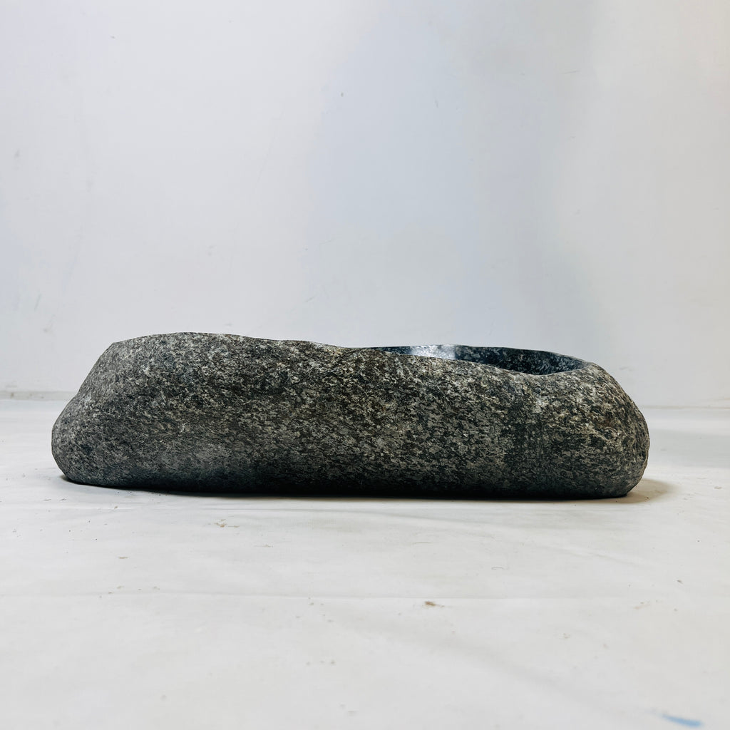 Rockwave Noir riverstone Sink