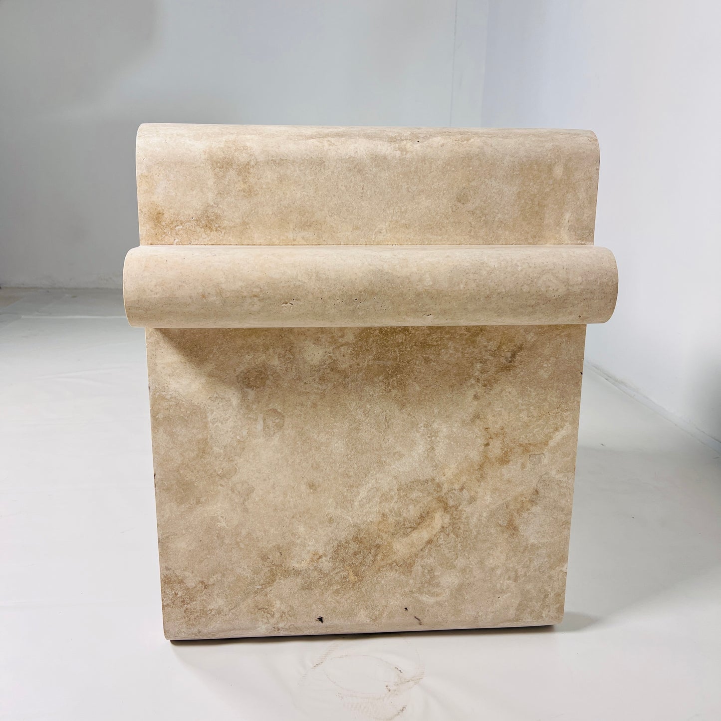 Sable Sculpt Bench - Travertine