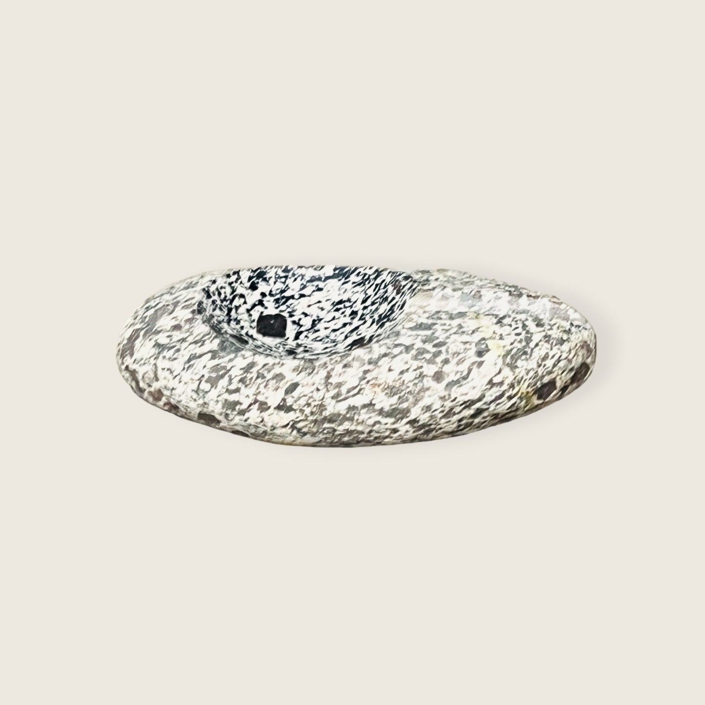 Grain Spotted Ash Tray - River Stone