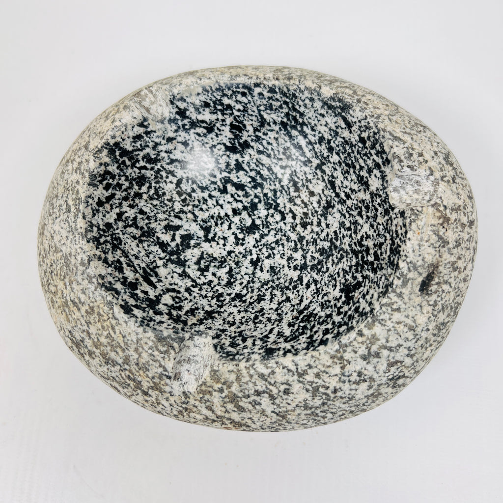 River Stone Grey and Black dotted Ash Tray