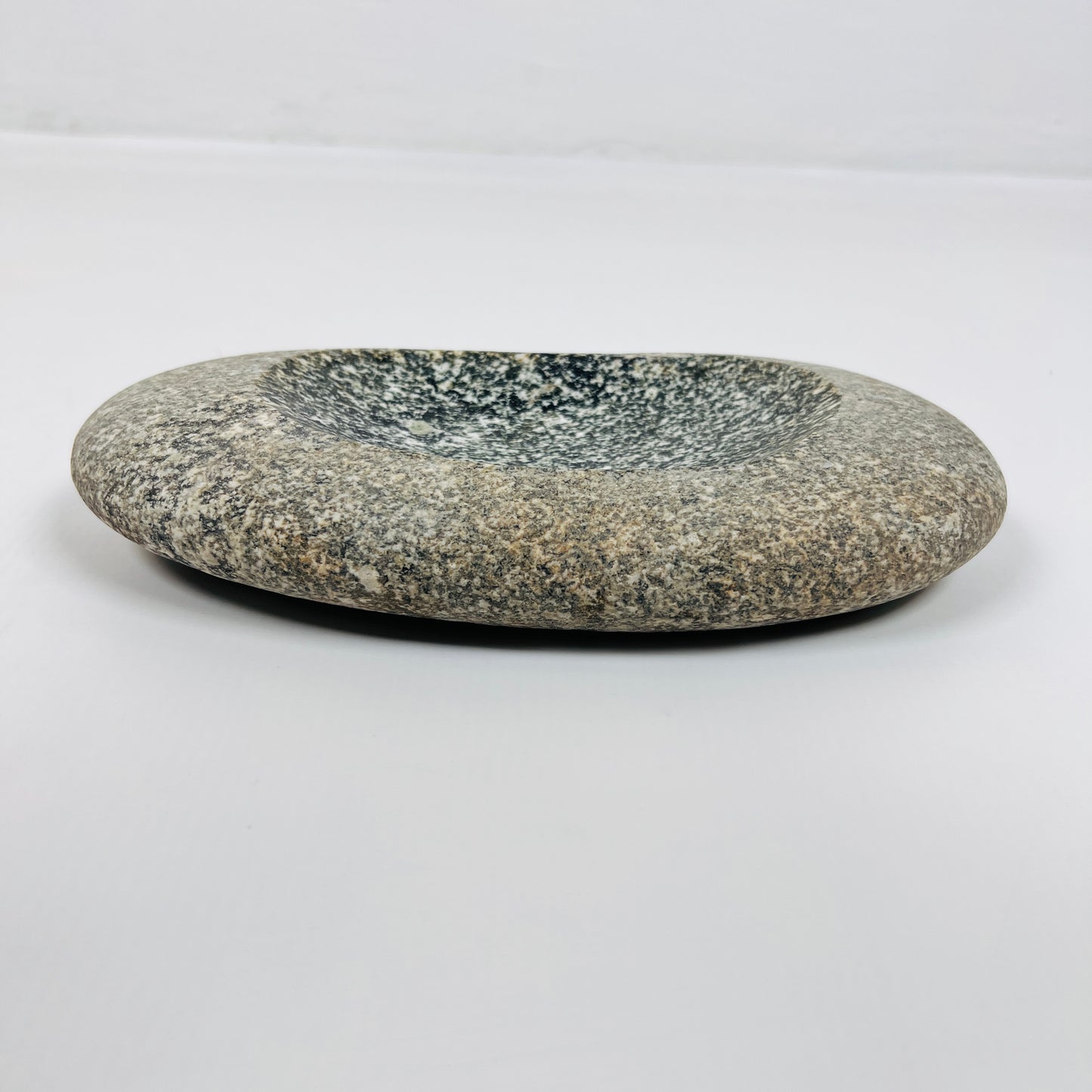 Pebble Spotted Soap Dish - Riverstone