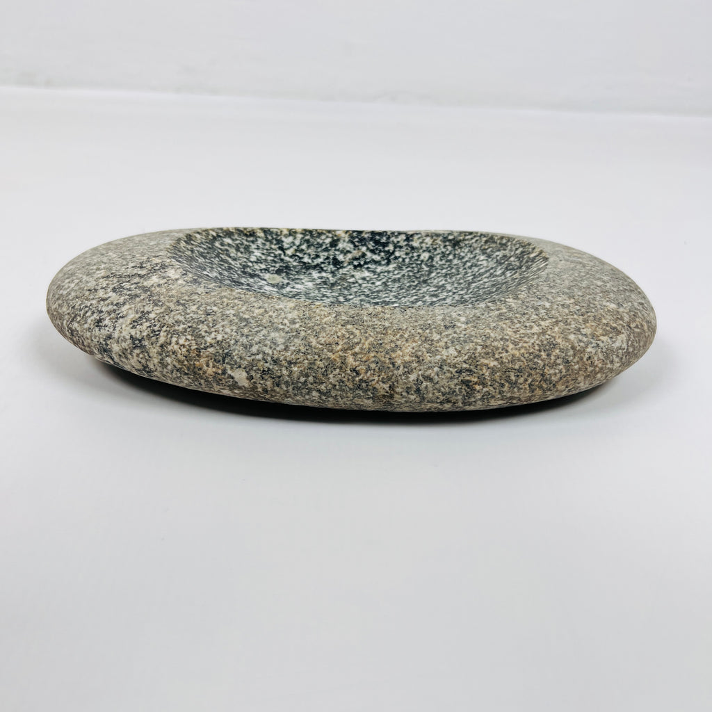 Riverstone Stone Pebble Spotted Soap Dish