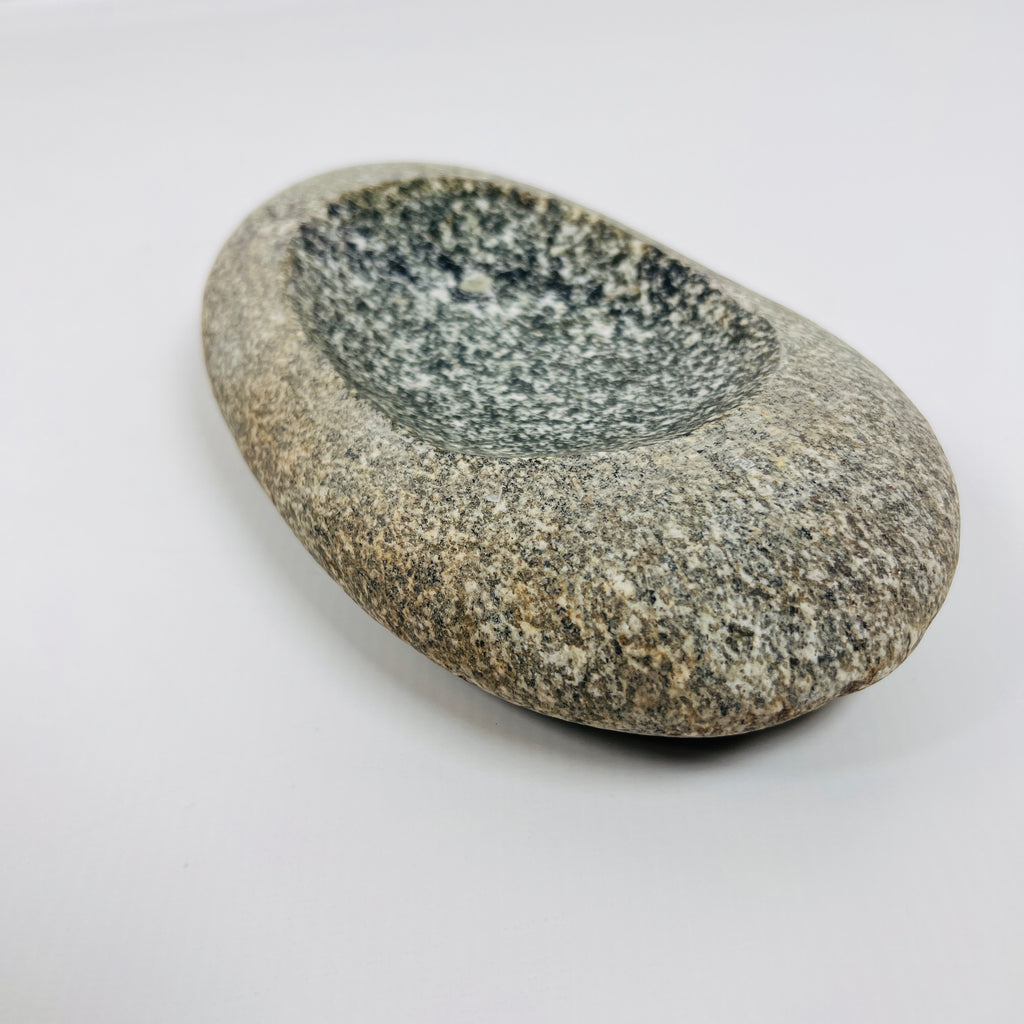 Riverstone Stone Pebble Spotted Soap Dish