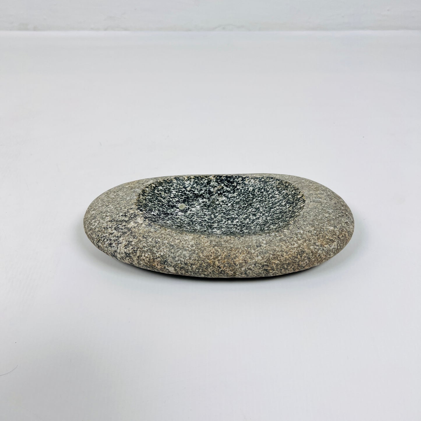Pebble Spotted Soap Dish - Riverstone