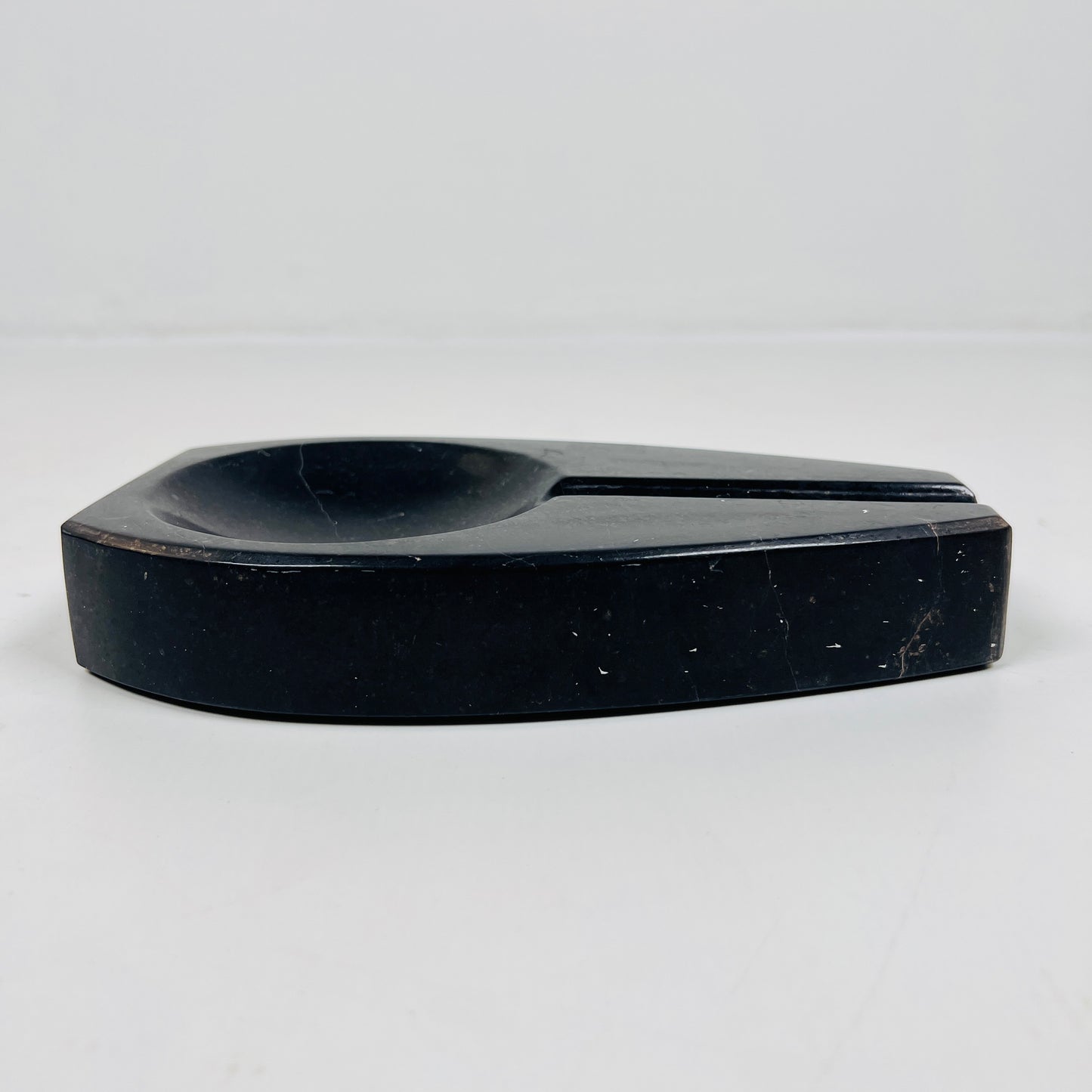 Curved Marble Ash Tray - Black