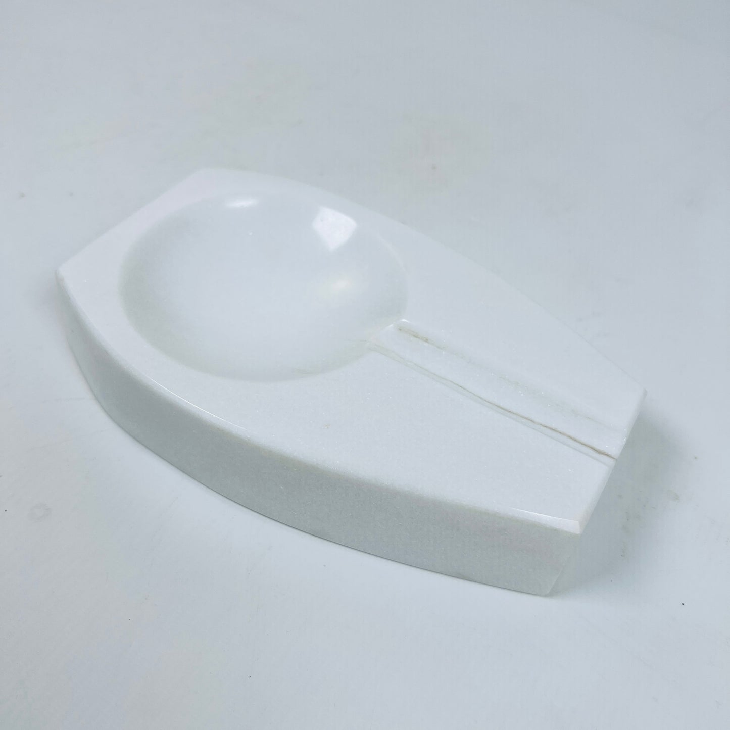 Curved Marble Ash Tray - White
