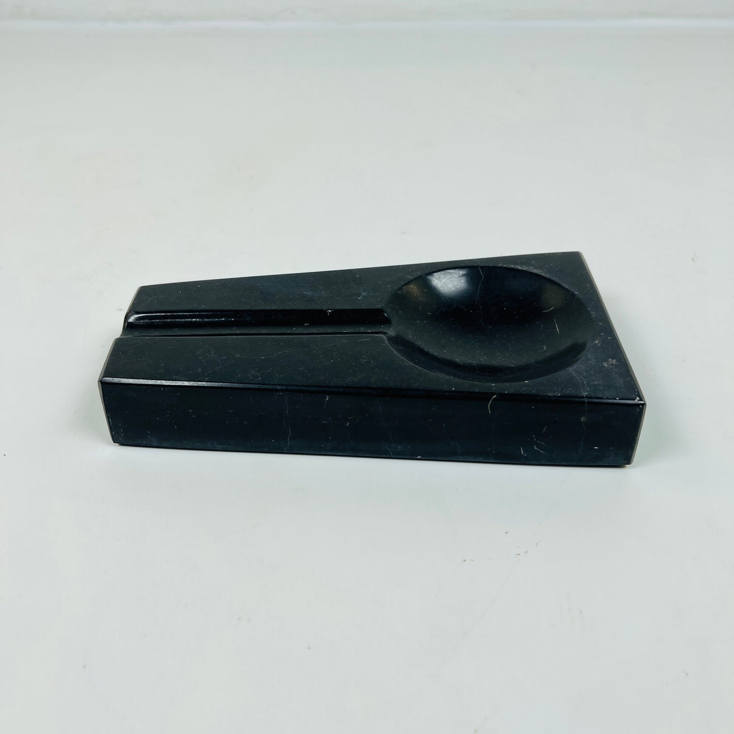 Minimal Marble Ash Tray - Black