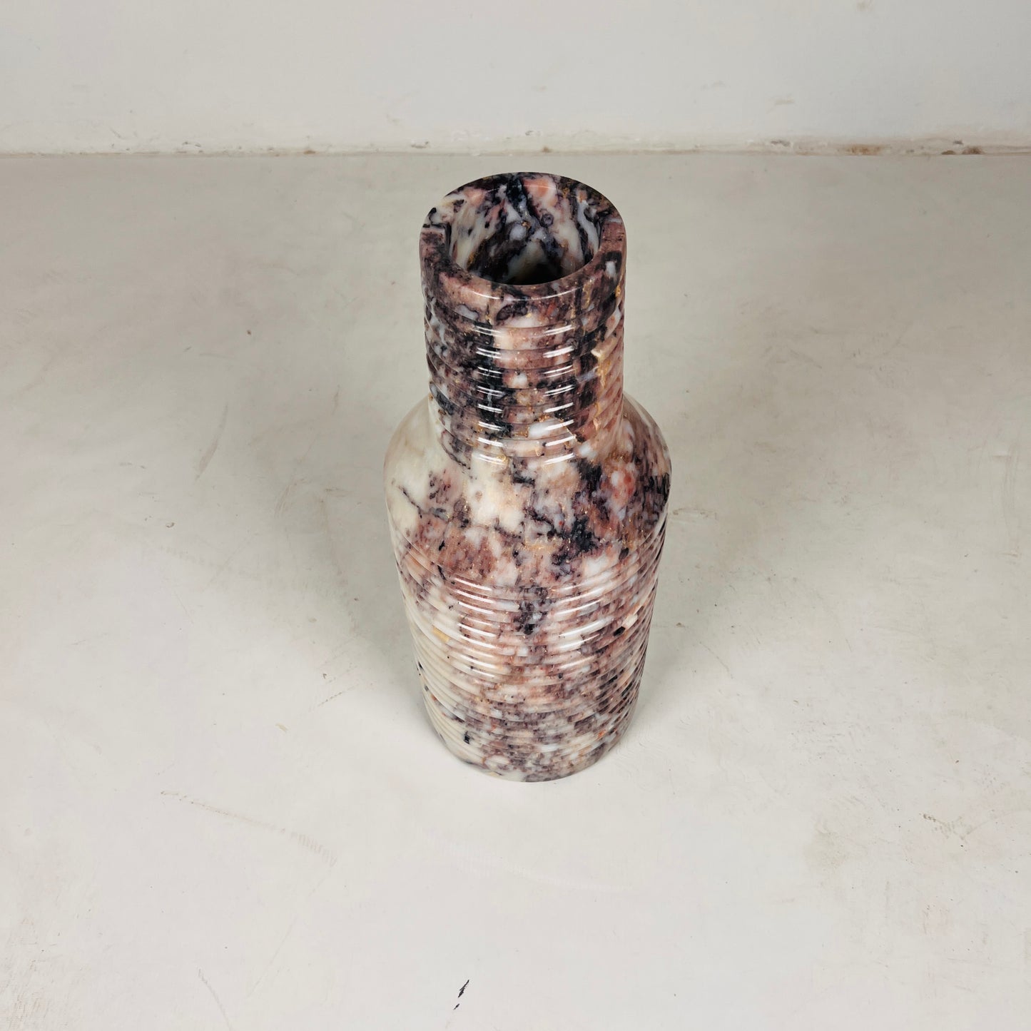 Grooved Marble Vase - Red & White