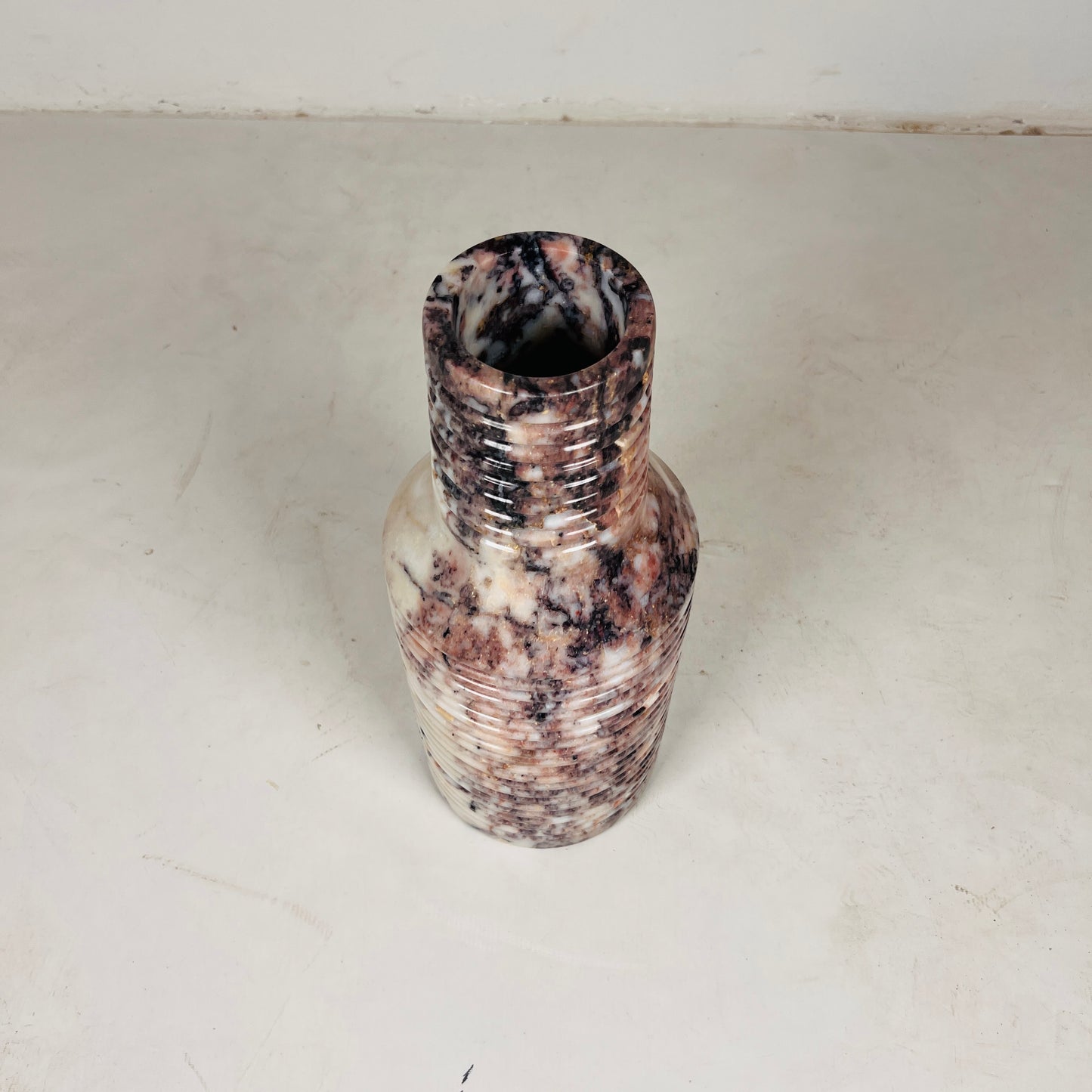 Grooved Marble Vase - Red & White